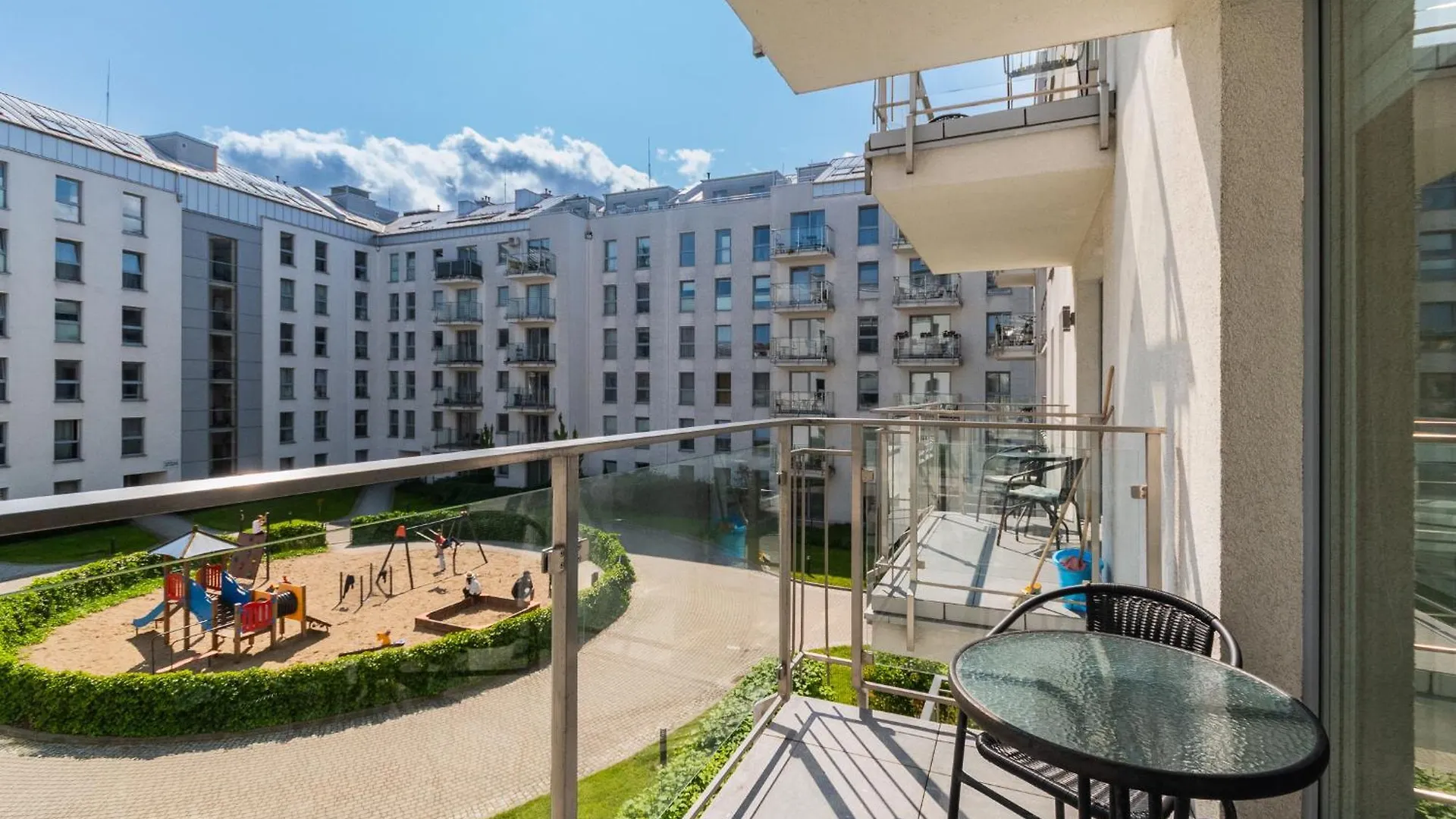 Amber Port 12B By Grand Apartments غدانسك